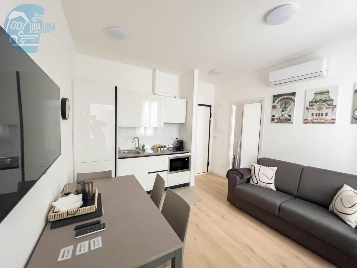 Piazza Della Borsa 3C Tirabora Short Rent Apartment Триест Екстериор снимка