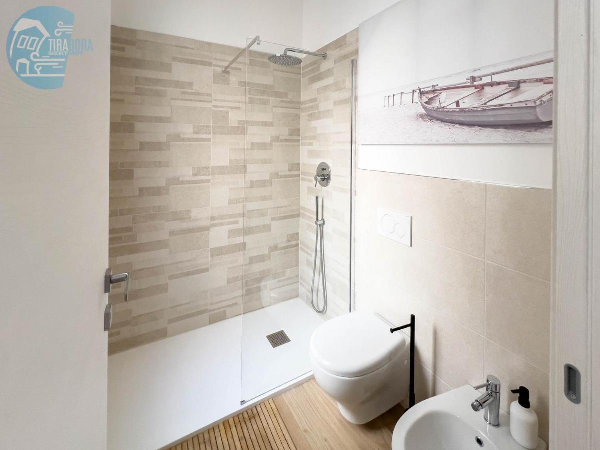 Piazza Della Borsa 3C Tirabora Short Rent Apartment Триест Екстериор снимка