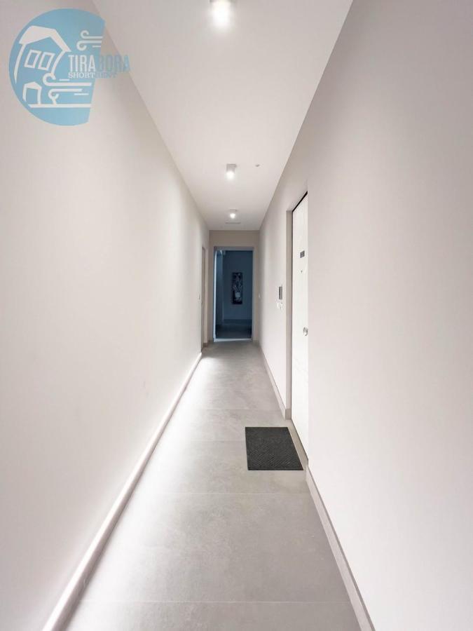Piazza Della Borsa 3C Tirabora Short Rent Apartment Триест Екстериор снимка